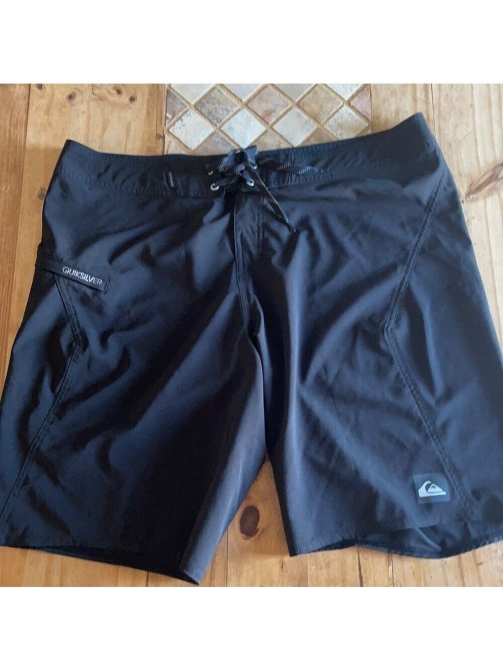 Quicksilver mens board shorts size 38🔥🔥🔥